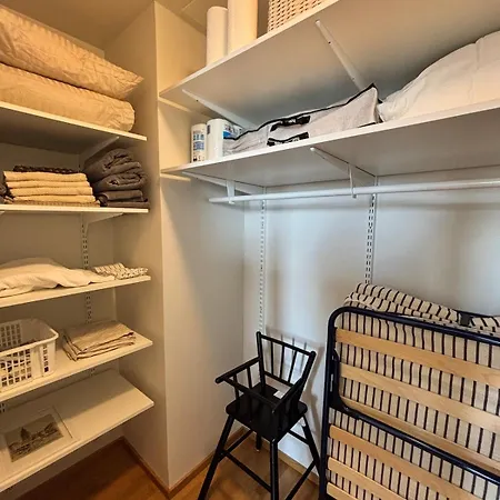Huoneisto Modern With Sauna, A,c And Free Parking *