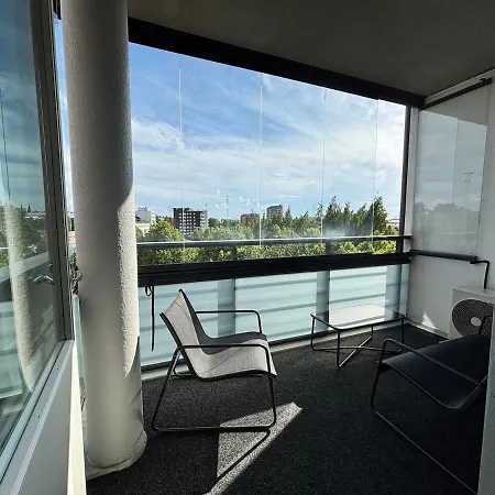Huoneisto Modern With Sauna, A,c And Free Parking